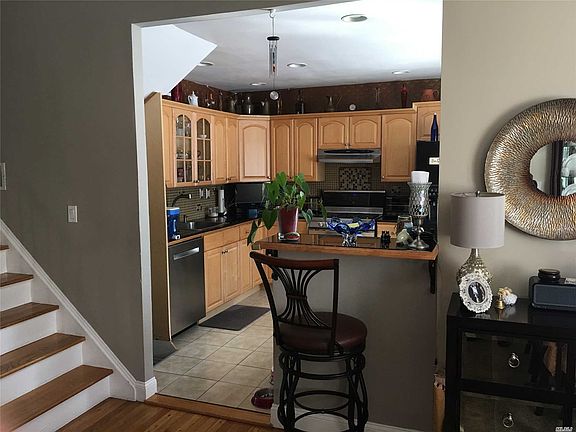 2nd image of 619 Jayne Blvd