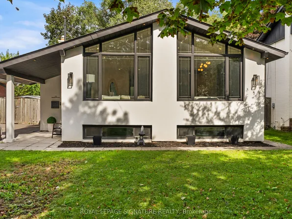 75 Rangoon Rd, Toronto, ON M9C 4N8