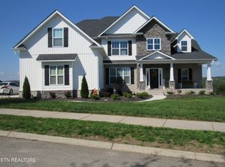 117 Sweetberry St, Oak Ridge, TN 37830