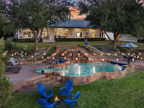 4607 R O Dr, Spicewood, TX 78669