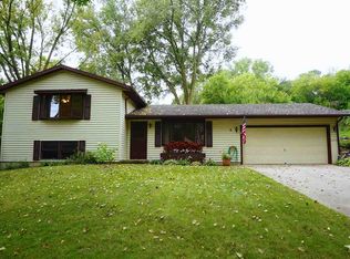 2 Esther Ct, Madison, WI 53714