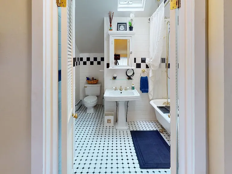 144 Sawkill Ave — Photo 22