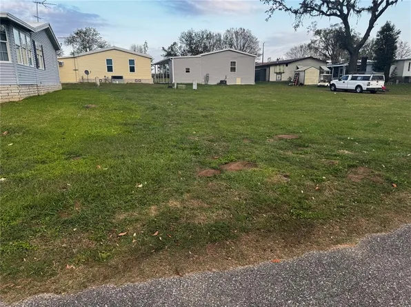 10028 Wellington Ave #205, Dade City, FL 33525