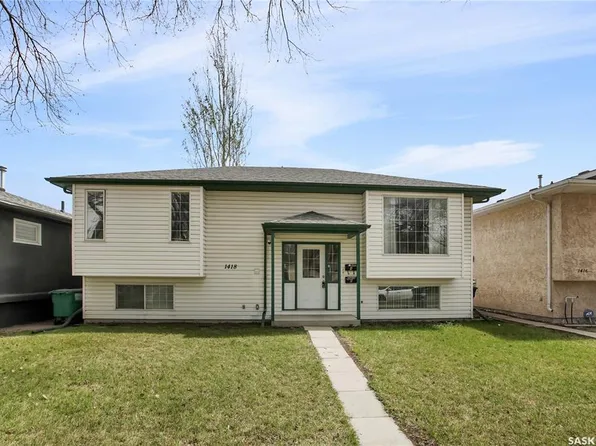 1418 B AVENUE N, Saskatoon, SK S7L 1G8