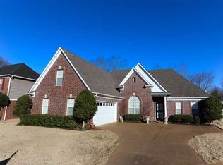 1288 River Bank Dr, Collierville, TN 38017