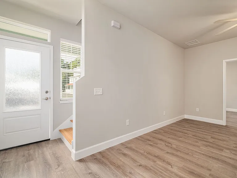622 NW 3rd Ave #11 — Photo 13