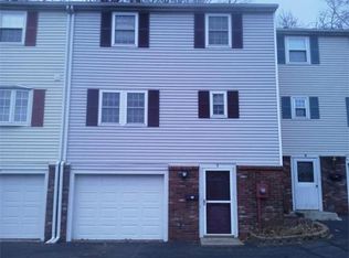 8 Warebrook Vlg, Ware, MA 01082