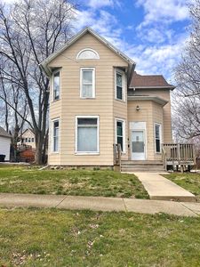 1006 N Roosevelt Ave, Bloomington, IL, 61701