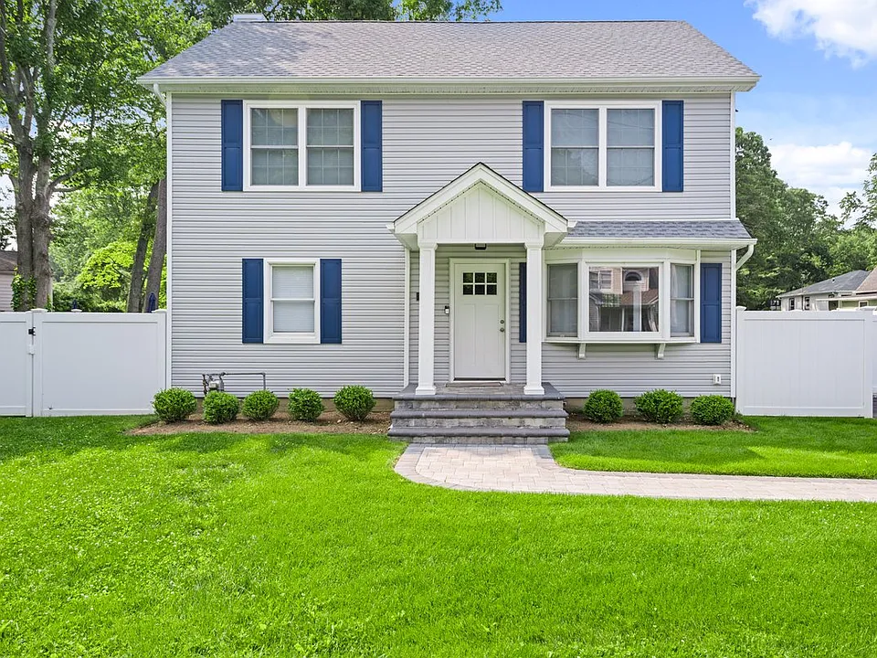 25 Lorraine Ct #1