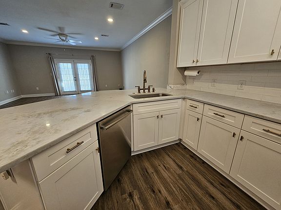 3rd image of 2567 Baytown Cir