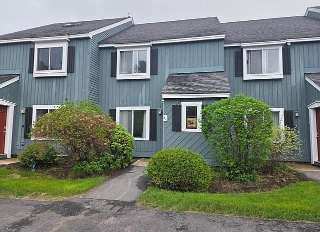 1st image of 10 Madison Dr #87