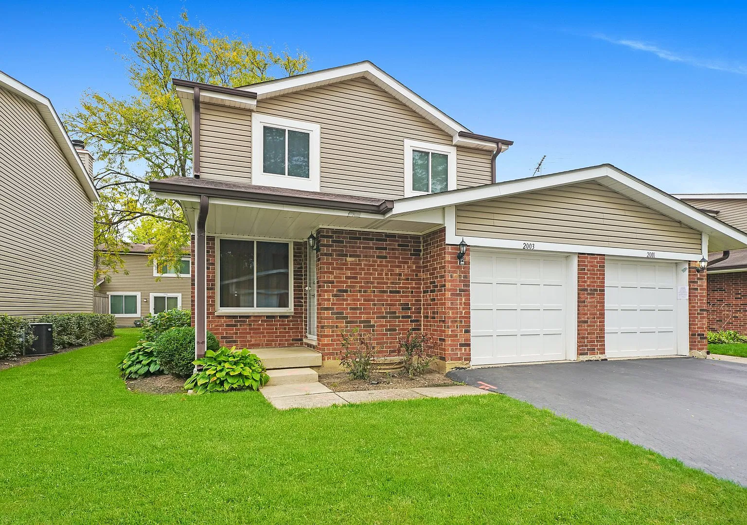 3 bed, 2.5 bath, $2,450 — Photo 1