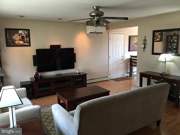 4th image of 62 Vermilion Ln