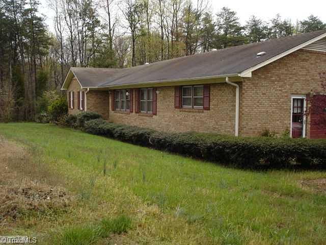 1st image of 104 Creston Dr
