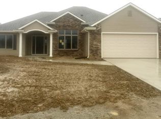 6795 Verandah Ln, Fort Wayne, IN 46835