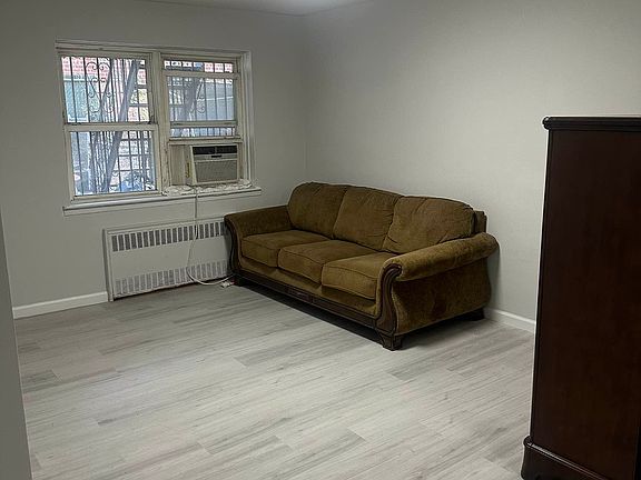 4th image of 7107 10th Ave #1