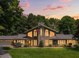 23479 Thompson Rd, Howard, OH 43028