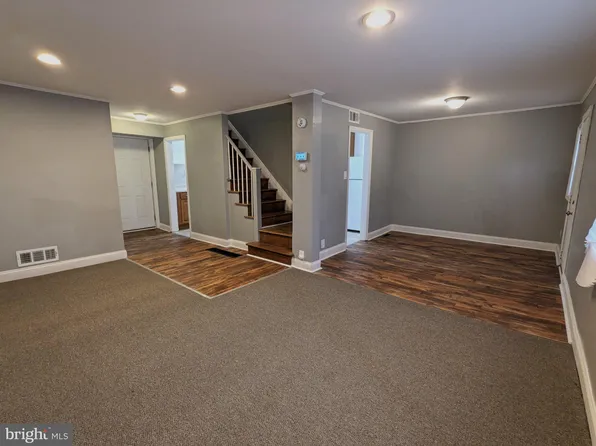 30 Bedford Dr, Wilmington, DE 19809