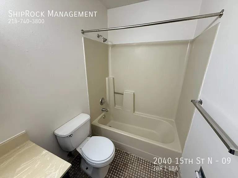 2040 15th St N #9 — Photo 12