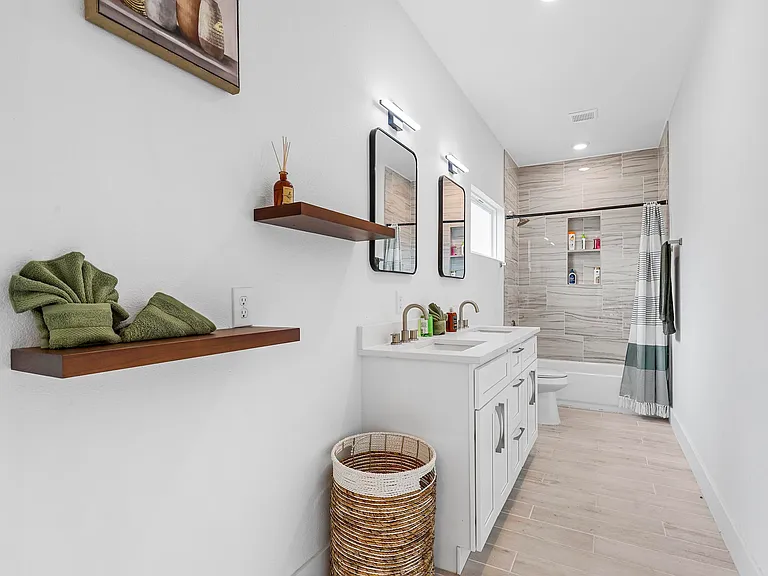 4013 Legend Trl — Photo 13