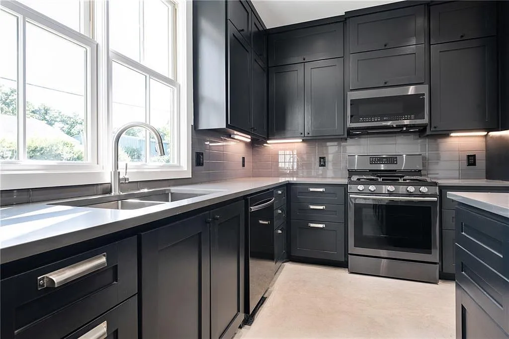 4 bed, 1280 sqft, $5,000 — Photo 4