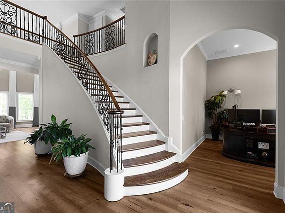 5th image of 1804 Lake Pointe Cir