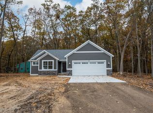 15111 152nd Ave, Grand Haven, MI 49417