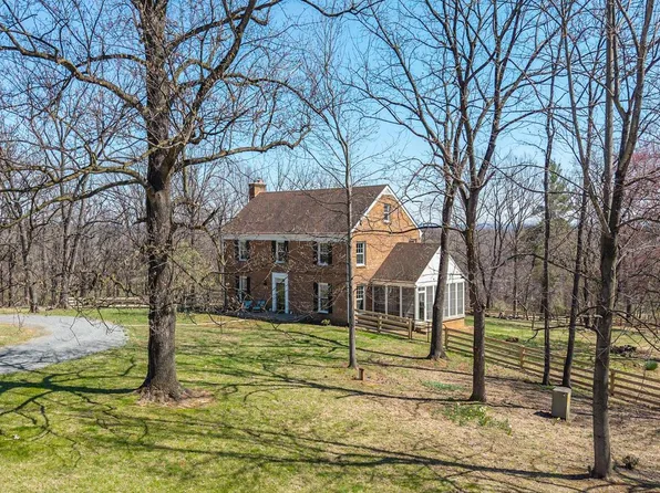 16562 Old Waterford Rd, Paeonian Springs, VA 20129