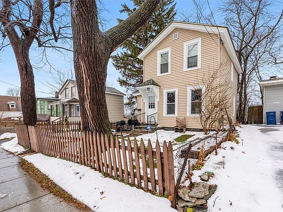 3rd image of 819 Lemoyne Ave