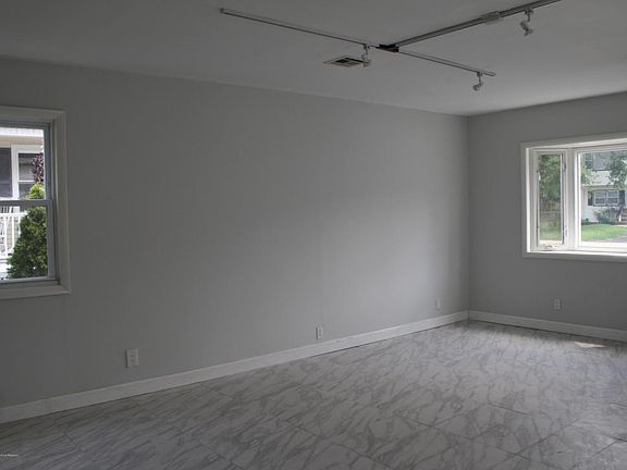 4th image of 104 Wilson Ave