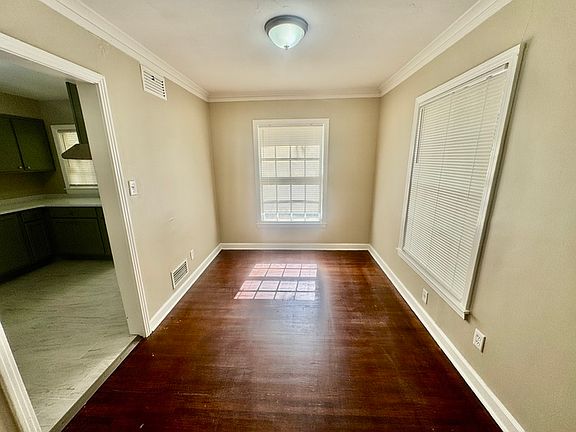 4th image of 902 Brower St