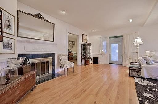 3rd image of 7 Hartford St