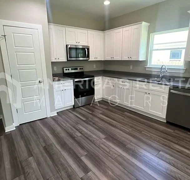 306 Kennesaw Ave — Photo 11