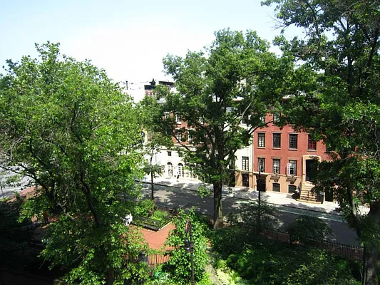 Rented by Town Residential | media 28