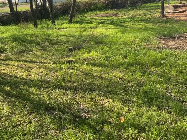 428 E Pine St, Jacksboro, TX 76458