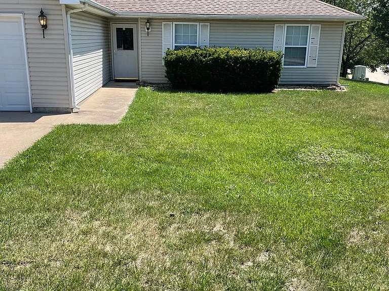5205 Gasconade Dr — Photo 1