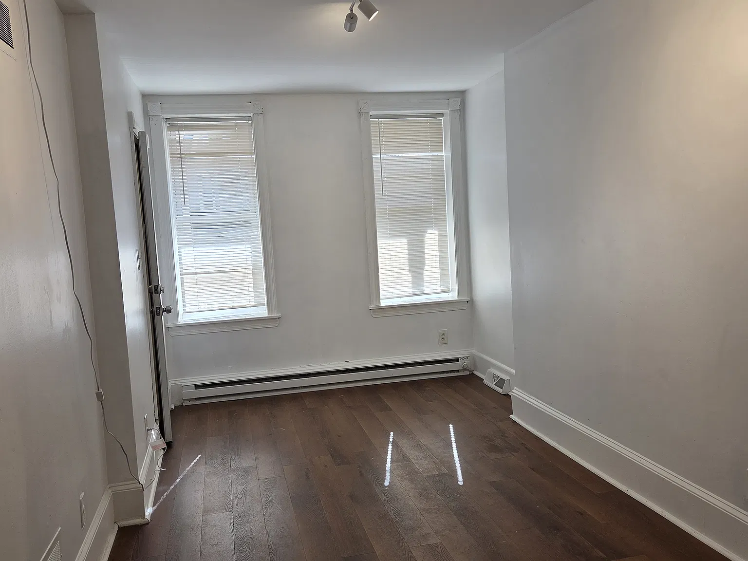 2 bed, 836 sqft, $1,450 — Photo 2