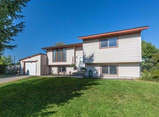 1114 N Tschirley Rd, Greenacres, WA 99016