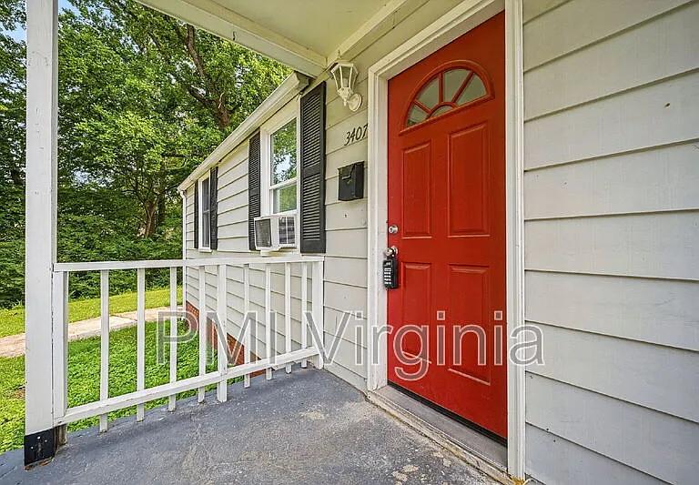 3407 Essex Cir — Photo 3