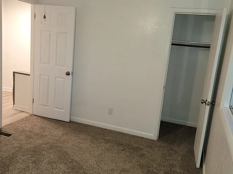 3501 Commerce St #10 — Photo 10