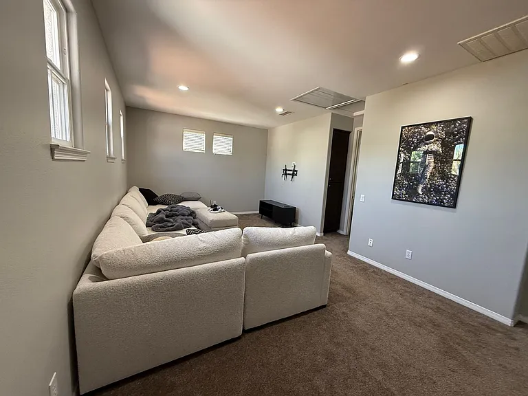 4567 Silverbell Cir — Photo 17