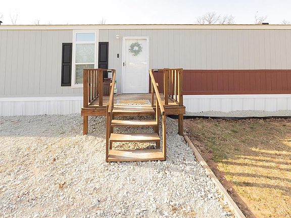 3rd image of 108 Blue Cedar Cir