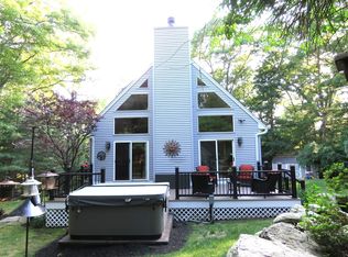 14 Circle Dr, Dudley, MA 01571