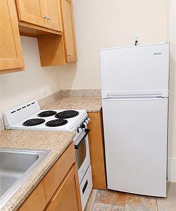 5th image of 1431 Saint Andrew St #H