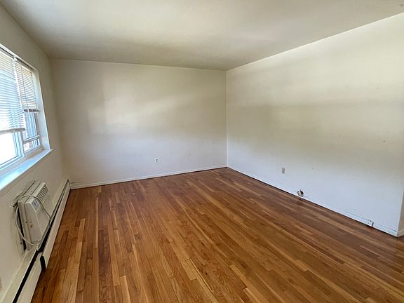 5th image of 84 Essex St APT 2B