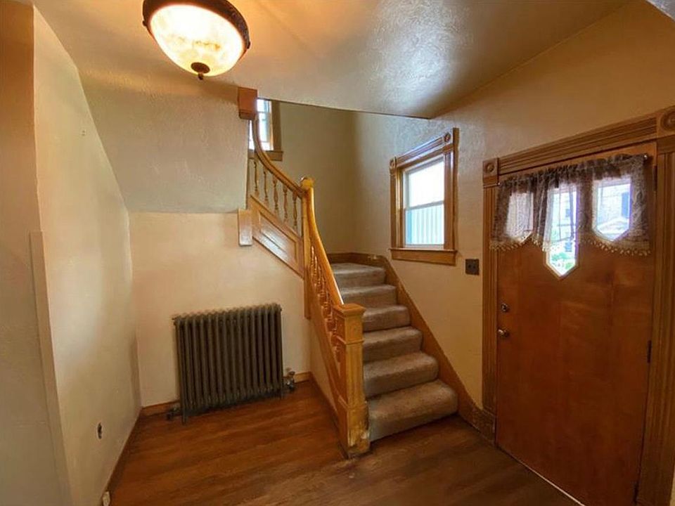 814 Market St Scottdale, PA, 15683 - Apartments for Rent | Zillow