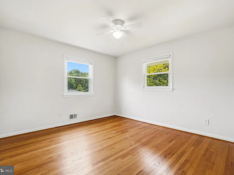 11840 Enid Dr — Photo 17