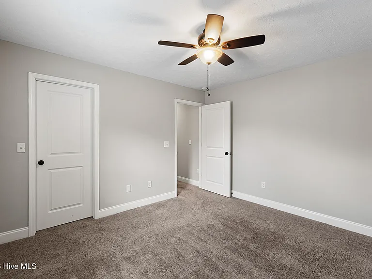 2097 Limerick Ct — Photo 19