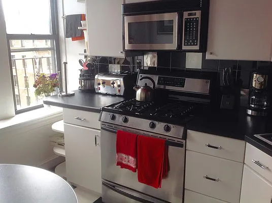 Rented by R New York | media 10