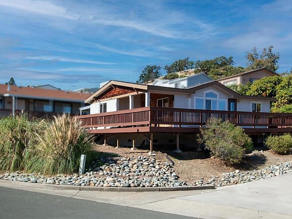 3rd image of 380 Walnut Drive